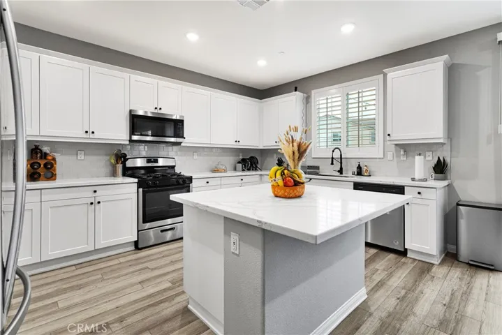 12658 Ava Loma Street, Victorville, California 92392