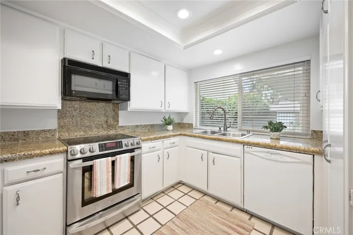 16 Eucalyptus, Irvine, California 92612