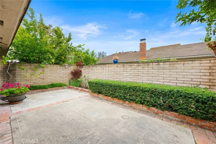 16 Eucalyptus, Irvine, California 92612