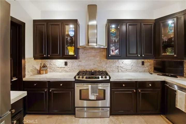 825 Summit Drive, Laguna Beach, California 92651