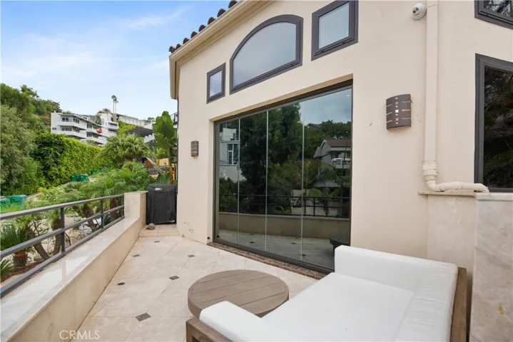 825 Summit Drive, Laguna Beach, California 92651