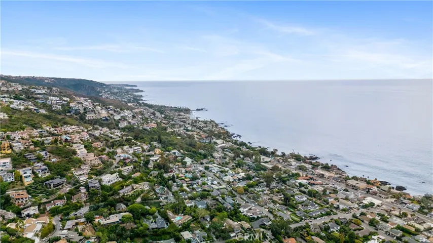 825 Summit Drive, Laguna Beach, California 92651