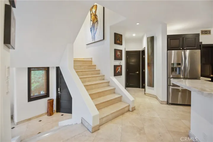 825 Summit Drive, Laguna Beach, California 92651