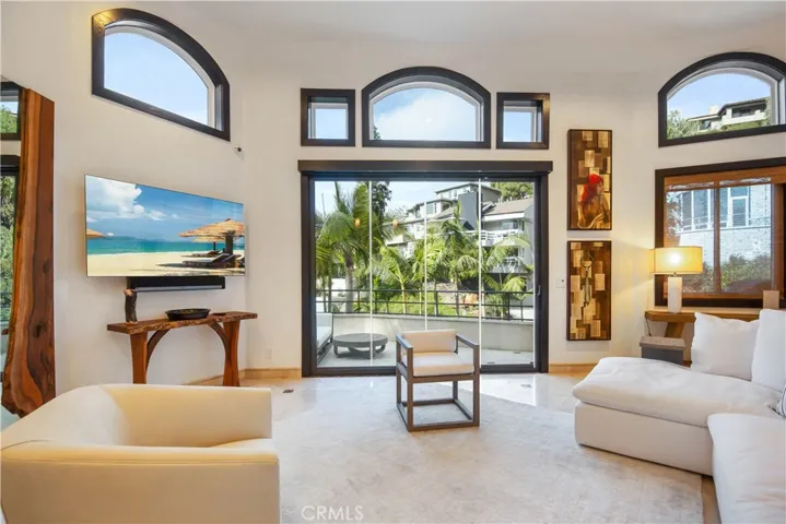 825 Summit Drive, Laguna Beach, California 92651