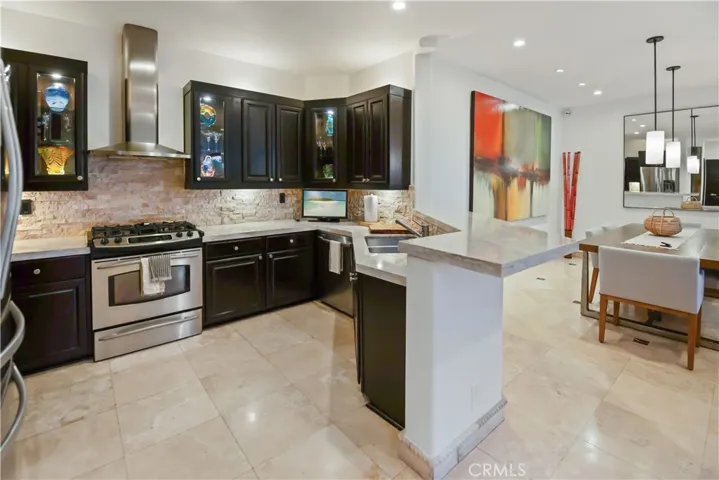 825 Summit Drive, Laguna Beach, California 92651