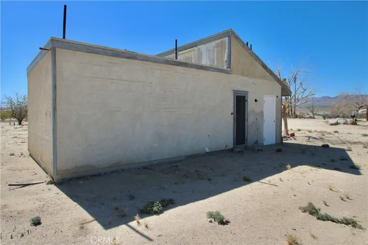4242 Lear Avenue, 29 Palms, California 92277