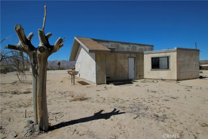 4242 Lear Avenue, 29 Palms, California 92277