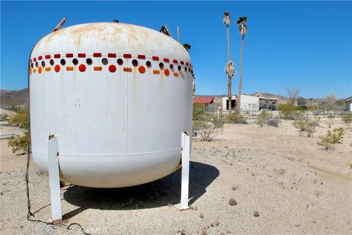 4242 Lear Avenue, 29 Palms, California 92277