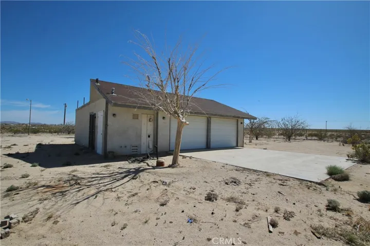 4242 Lear Avenue, 29 Palms, California 92277