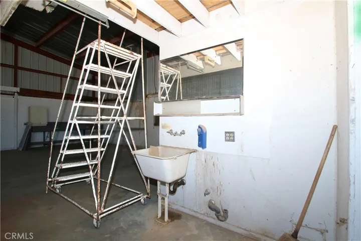 4242 Lear Avenue, 29 Palms, California 92277