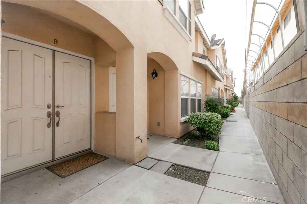 5241 Rosemead Boulevard B, San Gabriel, California 91776 home-pic-1