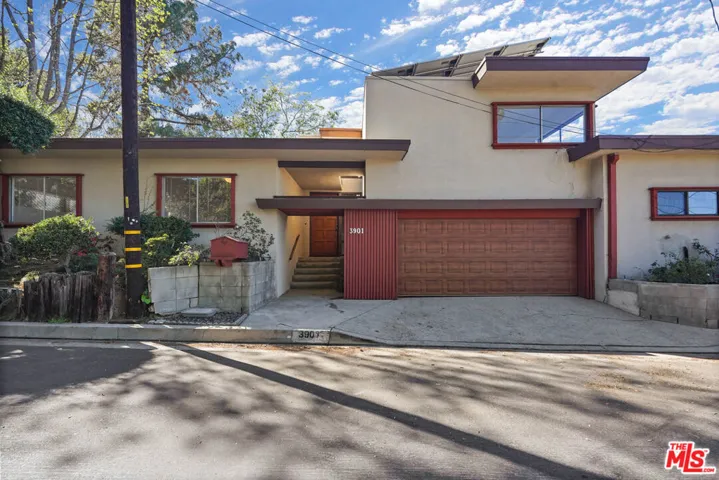 3901 Cody Road, Sherman Oaks, California 91403