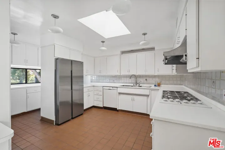 3901 Cody Road, Sherman Oaks, California 91403