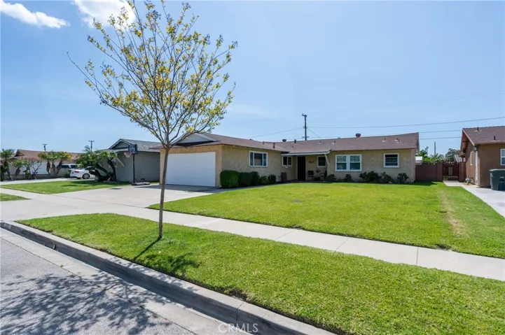 7809 La Mirada Circle, Buena Park, California 90620