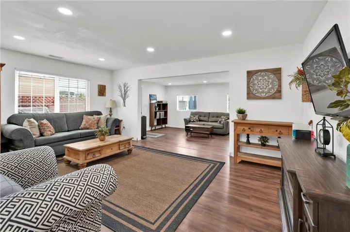 7809 La Mirada Circle, Buena Park, California 90620