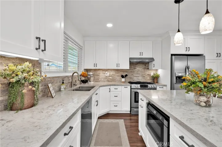 7809 La Mirada Circle, Buena Park, California 90620