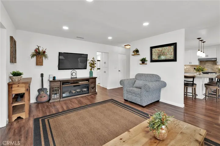 7809 La Mirada Circle, Buena Park, California 90620