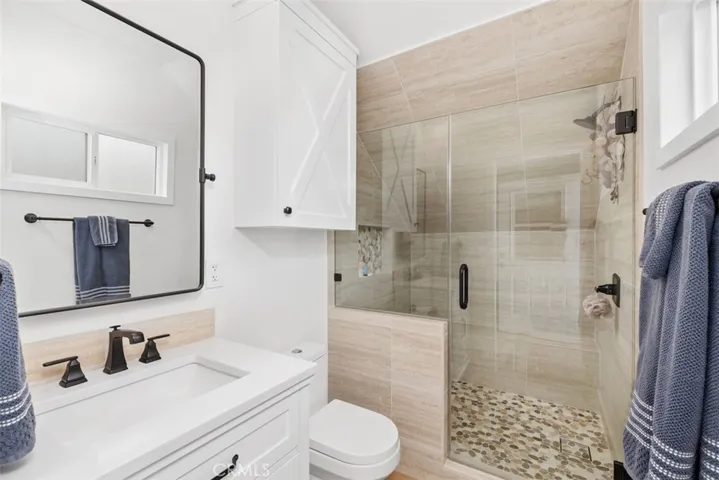Guesthouse bathroom