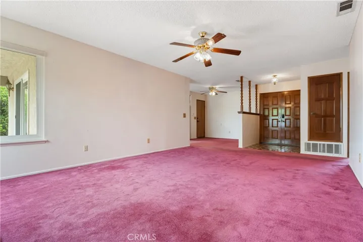 Living Room / Dining Room