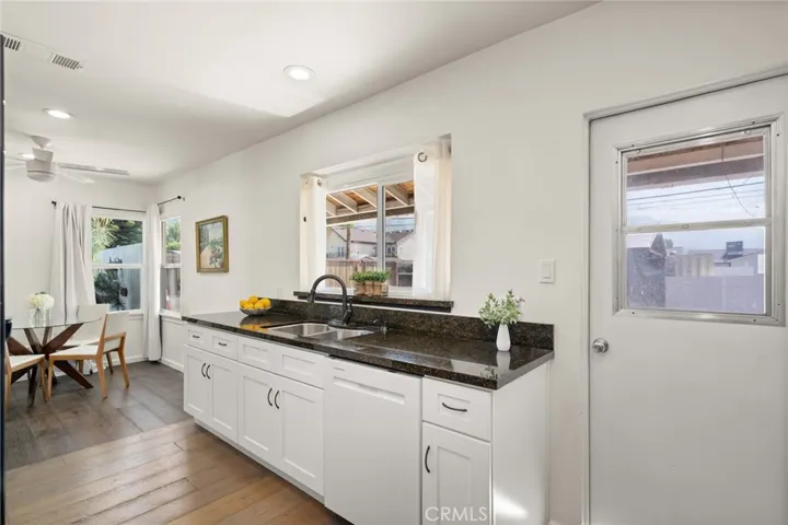 2238 N Keystone Street, Burbank, California 91504