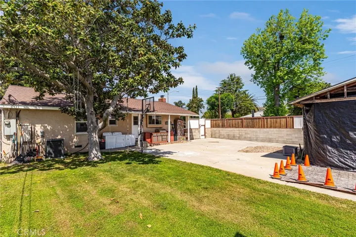 2238 N Keystone Street, Burbank, California 91504