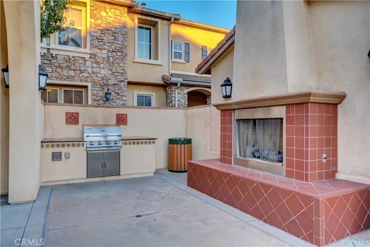 14975 S Highland Avenue 17, Fontana, California 92336