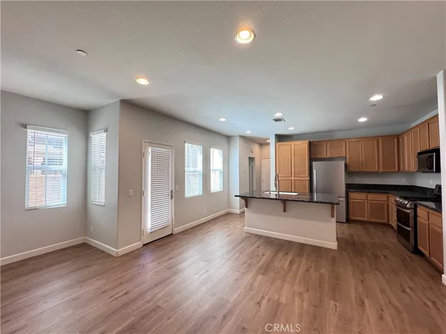 14975 S Highland Avenue 17, Fontana, California 92336