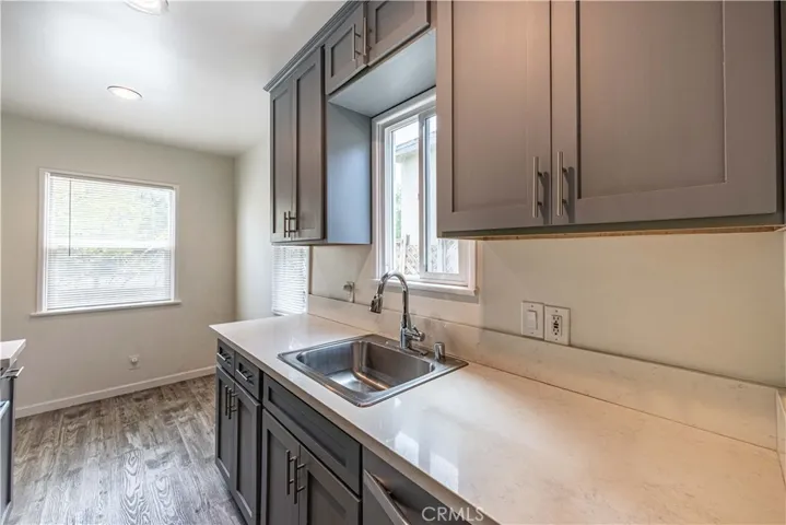 Front Unit - Kitchen