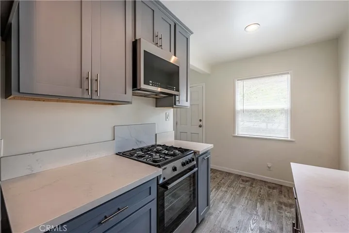 Front Unit - Kitchen