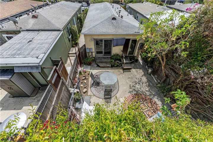 Back Unit - Yard/Patio