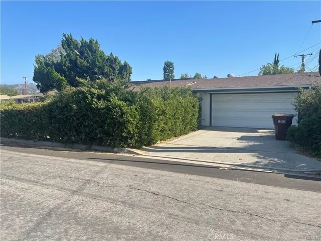 15688 Senadale Street, Hacienda Heights, California 91745