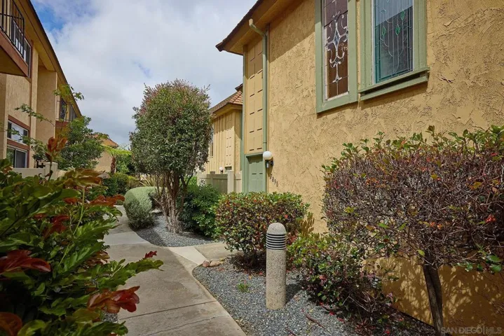 7890 Hummingbird Ln, San Diego, California 92123