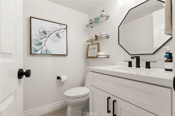 452 E Avalon Court, Upland, California 91784