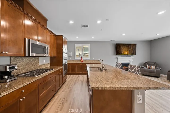 15516 Vanilla Bean Lane, Fontana, California 92336