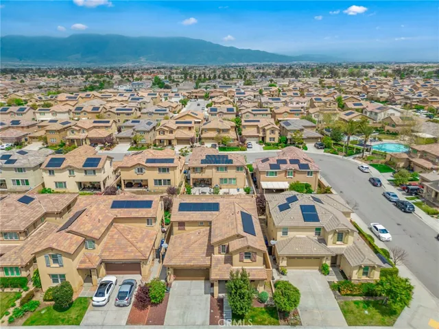 15516 Vanilla Bean Lane, Fontana, California 92336