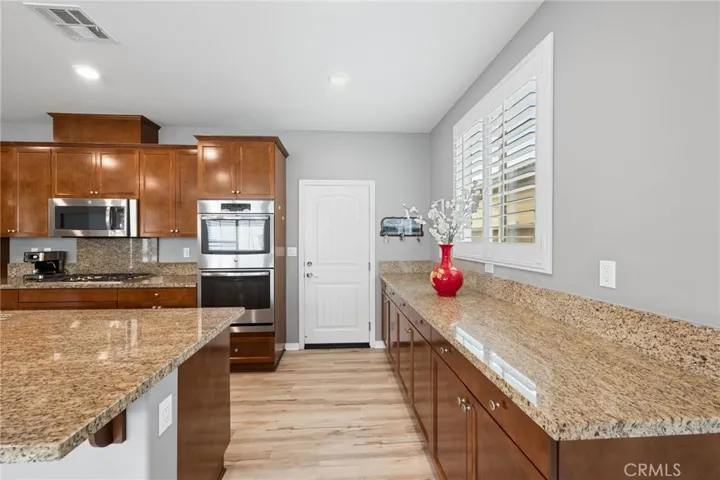 15516 Vanilla Bean Lane, Fontana, California 92336