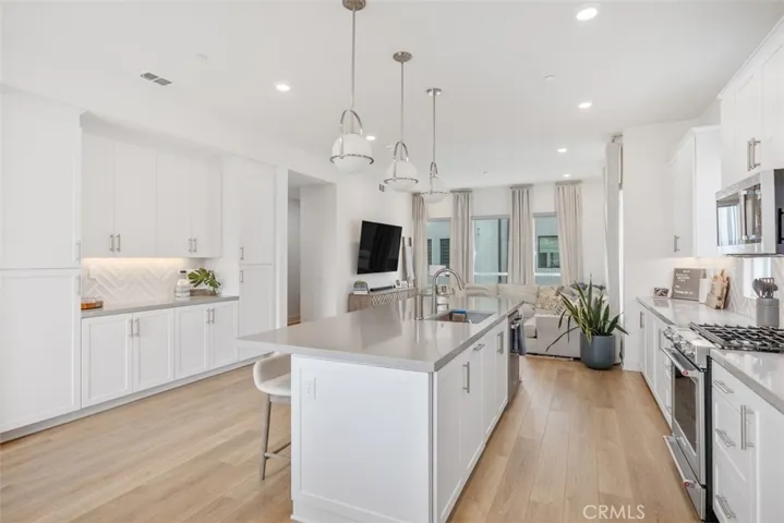 2245 Skylar Place, Tustin, California 92782