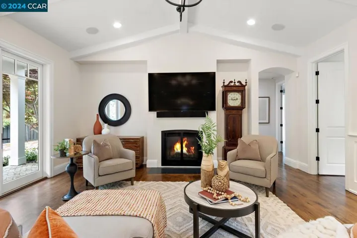 5 Los Alamos Court, Alamo, California 94507