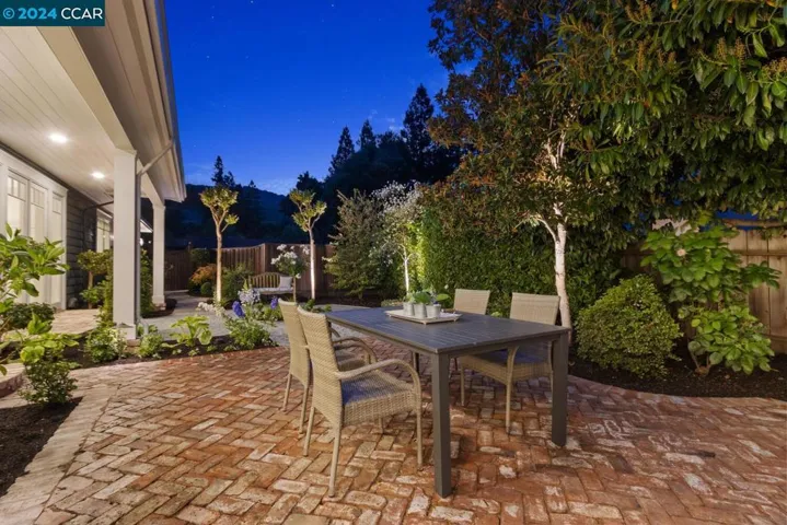 5 Los Alamos Court, Alamo, California 94507