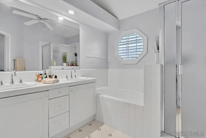 12513 El Camino Real A, San Diego, California 92130