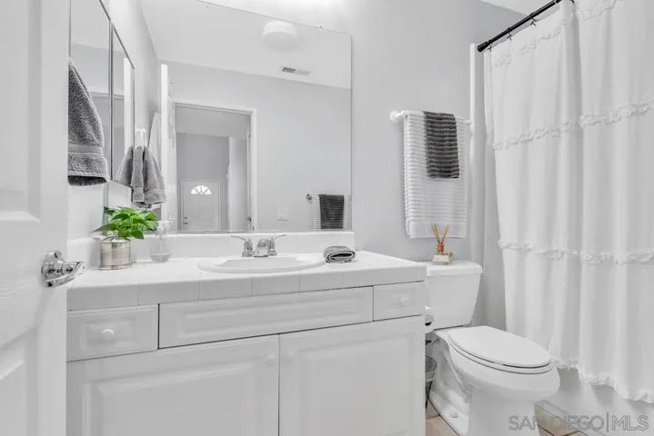 12513 El Camino Real A, San Diego, California 92130