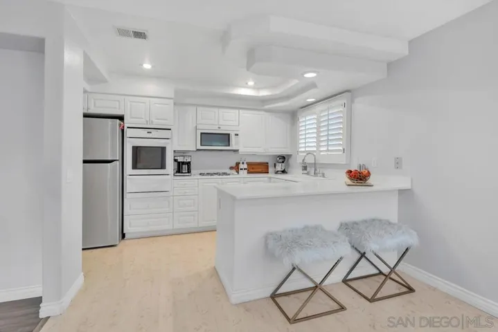 12513 El Camino Real A, San Diego, California 92130