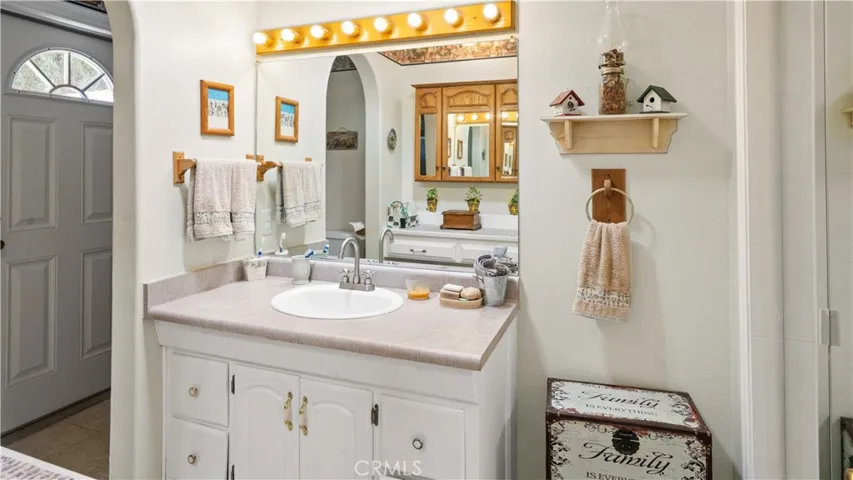 4 Cecil Place, Chico, California 95928