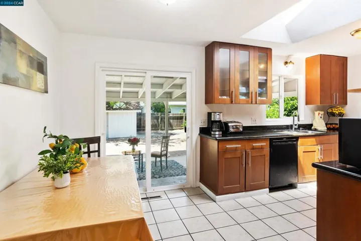 1981 Gelbke Ln, Concord, California 94520