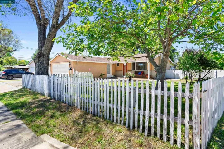 1981 Gelbke Ln, Concord, California 94520