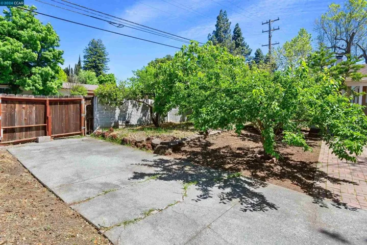 1981 Gelbke Ln, Concord, California 94520