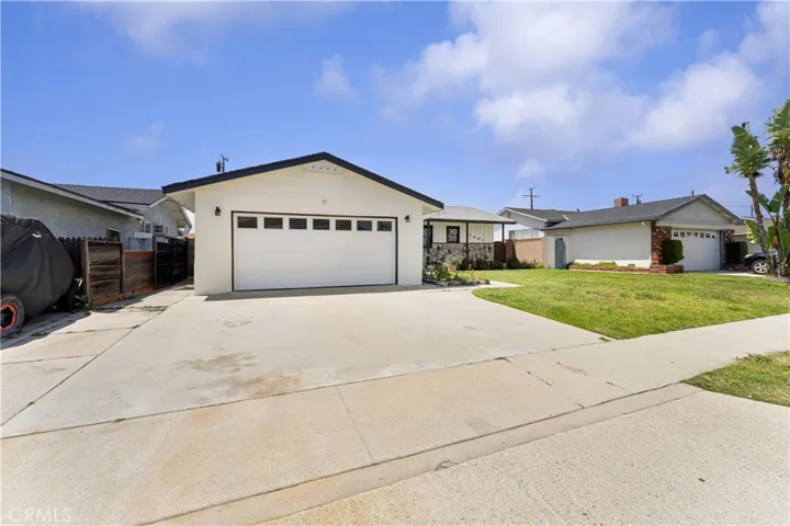 7401 Colombia Drive, Buena Park, California 90620