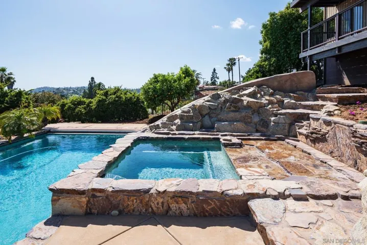 4920 Beaumont Dr, La Mesa, California 91941