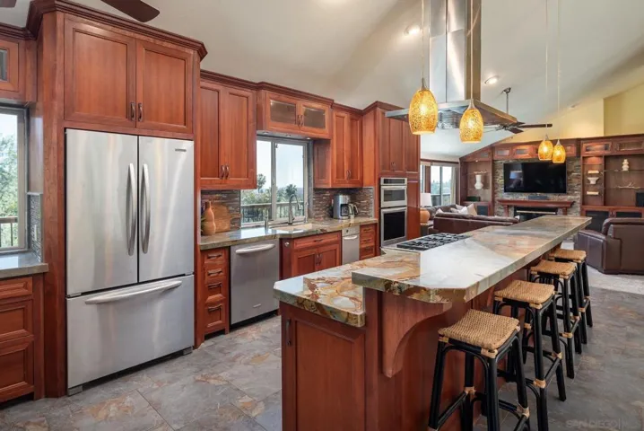 4920 Beaumont Dr, La Mesa, California 91941