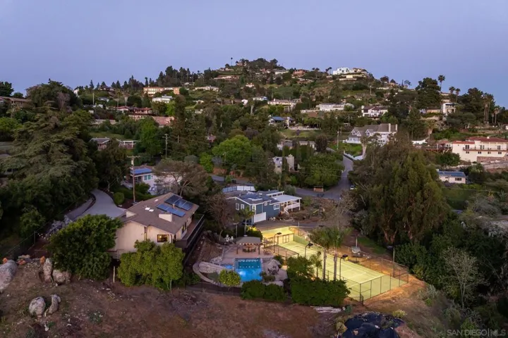 4920 Beaumont Dr, La Mesa, California 91941